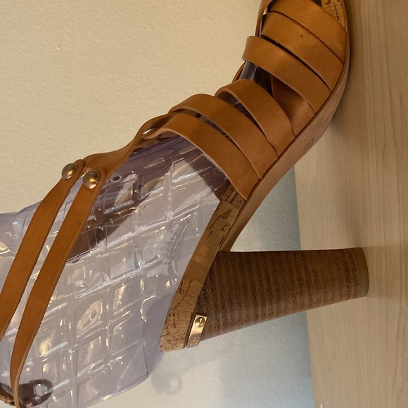 coach - Picture 6 of 6